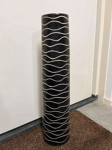 Hoge vaas (bruin/crème) beschikbaar voor biedingen