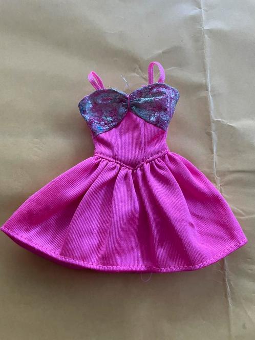 Barbie jurkjes 2 euro per stuk origineel mattel, Verzamelen, Poppen, Gebruikt, Kleertjes, Ophalen of Verzenden