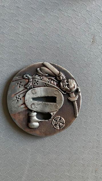 Tsuba Showa periode beschikbaar voor biedingen