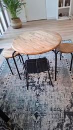 Leuke speeltafel met stoeltje en krukjes voor kinderen, Huis en Inrichting, Tafels | Eettafels, Ophalen, Gebruikt, 50 tot 100 cm