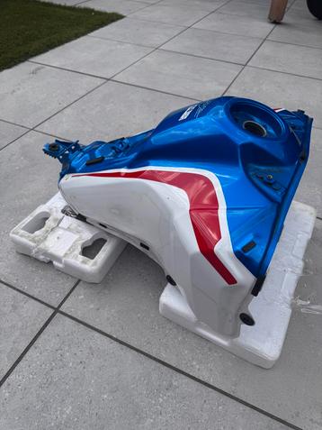Honda Africa Twin CRF1100L Benzinetank 2020+ beschikbaar voor biedingen