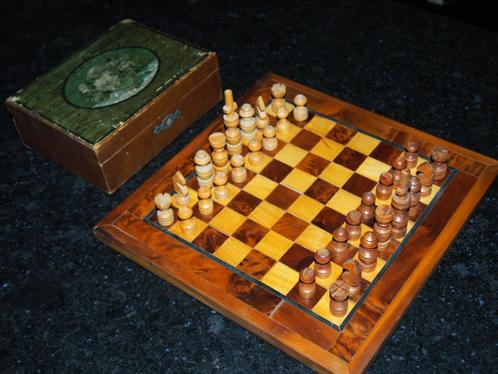 Kleine houten Schaakset, Hobby en Vrije tijd, Gezelschapsspellen | Bordspellen, Gebruikt, Een of twee spelers, Ophalen of Verzenden