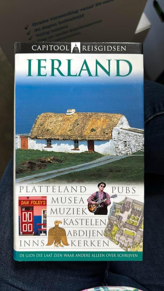 Lisa Gerard-Sharp - Ierland - Vapitool Reisgids, Boeken, Reisgidsen, Zo goed als nieuw, Europa, Capitool, Ophalen of Verzenden