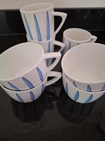 Mepal lavendel.Bekers,kopjes,soepkommen,voorraadbus en 2 sc  beschikbaar voor biedingen