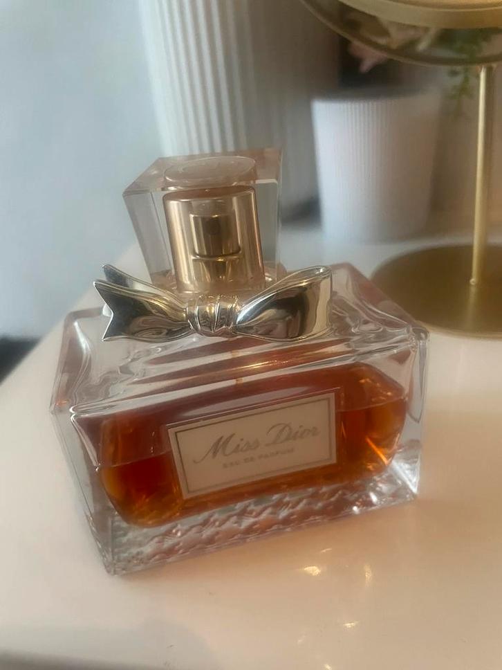 Miss Dior EDP, Sieraden, Tassen en Uiterlijk, Uiterlijk | Parfum, Zo goed als nieuw, Ophalen of Verzenden