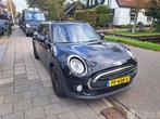 MINI Clubman ONE (bj 2017), Zwart, Stationwagon, Handgeschakeld, Mini
