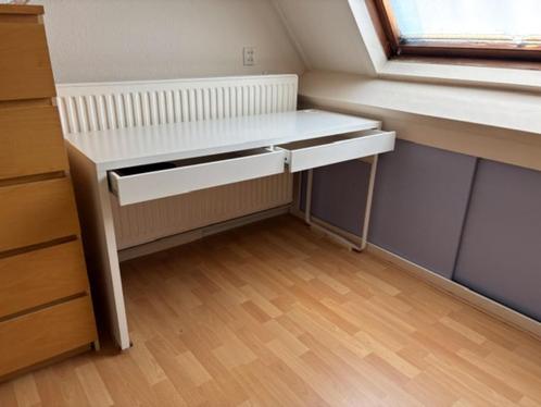 Bureau IKEA Micke, Huis en Inrichting, Bureaus, Gebruikt, Bureau, Ophalen