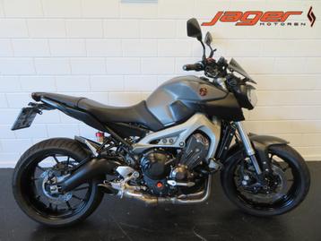 Yamaha MT 09 MT09 PERFECT! AKRA (bj 2014) beschikbaar voor biedingen
