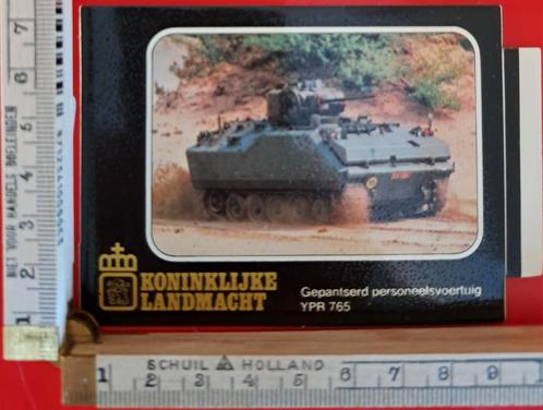 Vintage sticker Koninklijke Landmacht gepantserd voertuig, Verzamelen, Stickers, Zo goed als nieuw, Overige typen, Ophalen of Verzenden