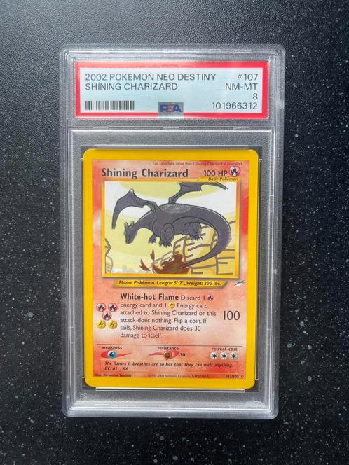 SHINING CHARIZARD | NEO DESTINY | 107/105 | PSA 8, Hobby en Vrije tijd, Verzamelkaartspellen | Pokémon, Zo goed als nieuw, Losse kaart