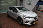 Renault Clio 1.0 TCe 90pk GPF 2023 Grijs, Voorwielaandrijving, Leder en Stof, Bedrijf, 3 cilinders