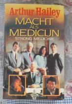 Strong Medicine (1986), Ophalen of Verzenden, Zo goed als nieuw, Arthur Hailey, Film- of Tv-bewerking