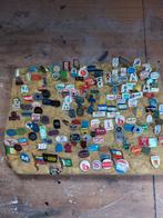 Te koop speldjes jaren 60, Verzamelen, Speldjes, Pins en Buttons, Ophalen, Gebruikt, Overige onderwerpen
