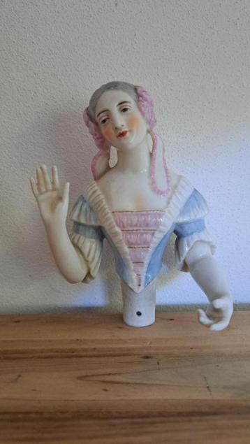Half doll porselein antiek beschikbaar voor biedingen