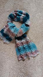 Schitterende handgebreide sjaal met glinsterdraad, Kleding | Dames, Mutsen, Sjaals en Handschoenen, Ophalen of Verzenden, Nieuw