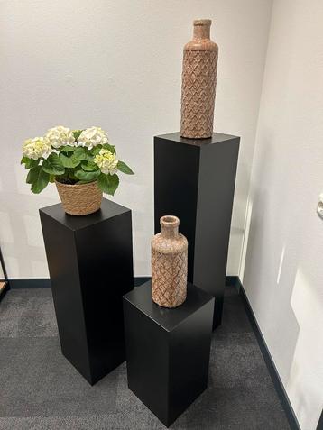 MAATWERK - Zuilen / Sokkels beschikbaar voor biedingen