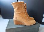 Timberland sleehak wedge laarzen laarsjes 38,5, Timberland, Ophalen of Verzenden, Zo goed als nieuw, Geel