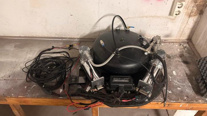 Airlift 3P Airride Golf 5/6 GTI, Auto diversen, Tuning en Styling, Ophalen