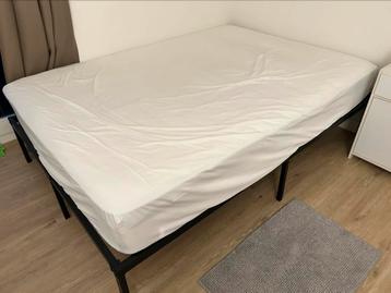 Double Bed Set – Mattress & Frame 140x200 cm (or Separately) beschikbaar voor biedingen