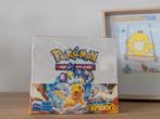 🟡 Pokemon Surging Sparks - Booster Box, Ophalen of Verzenden, Nieuw, Boosterbox, Foil