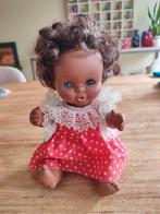 Lief famosa popje is zeer goede staat, originele kleertje, Ophalen of Verzenden, Zo goed als nieuw, Pop