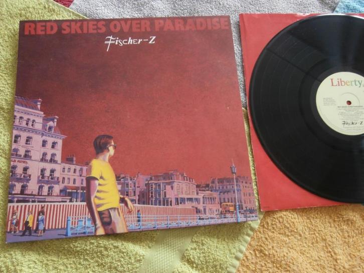 LP - Fischer-Z  -  Red Skies Over Paradise., Cd's en Dvd's, Vinyl | Rock, Poprock, 12 inch, Ophalen of Verzenden