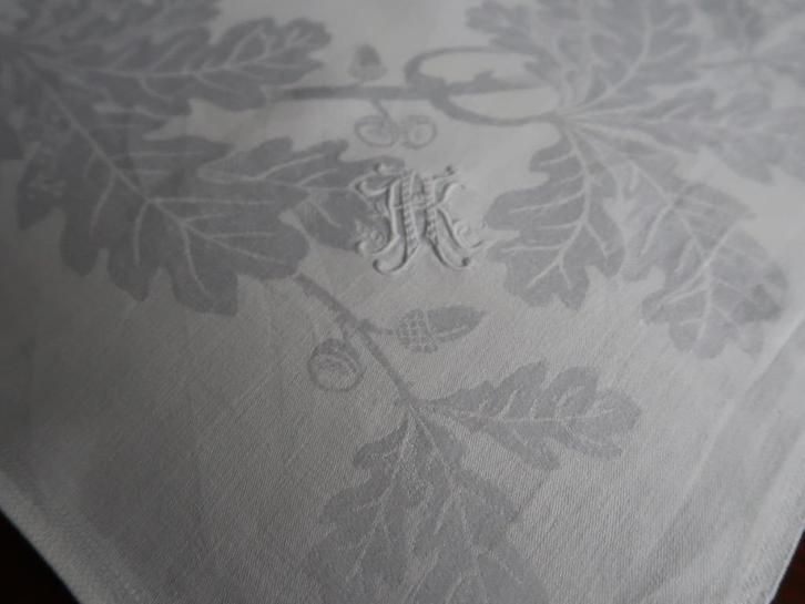 Antieke eikenblad eikel servetten satijndamast in top staat, Antiek en Kunst, Antiek | Kleden en Textiel, Ophalen of Verzenden