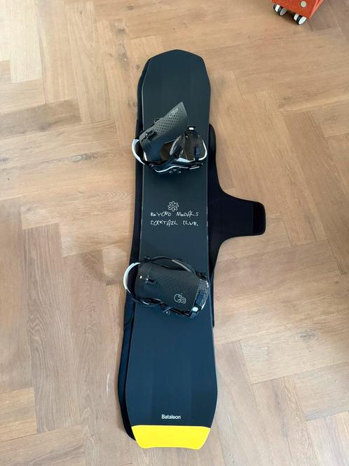 Bataleon Whatever 154 Beyond Medals snowboard nieuw, Sport en Fitness, Snowboarden, Nieuw, Board, Ophalen