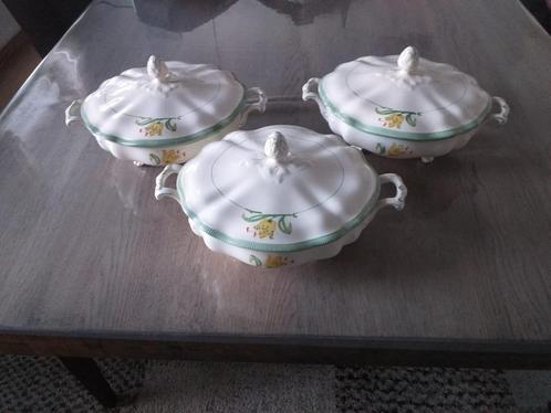Antieke oude schalen op 4 pootjes, Huis en Inrichting, Keuken | Servies, Nieuw, Schaal of Schalen, Overige stijlen, Ophalen