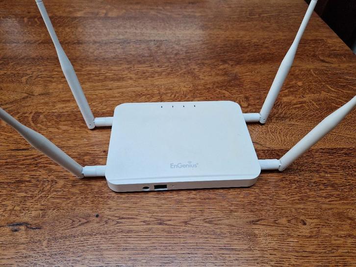 Engenius ECB600, Access Point, Wireless, Bridge, WiFi, Computers en Software, Accesspoints, Gebruikt, Ophalen of Verzenden