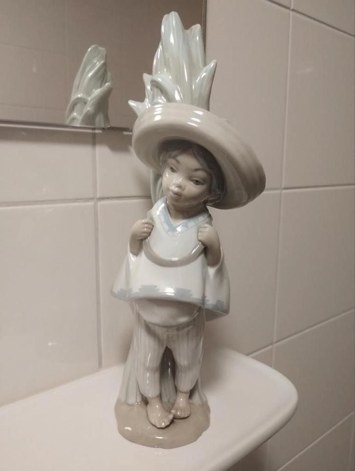 Lladro 1059 porseleinen beeld panchito boy, Antiek en Kunst, Antiek | Porselein, Ophalen of Verzenden