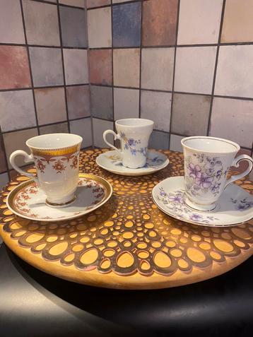 Tirschenreuth,Bavaria,3 antieke kop en schotel,hoog 6.5 cm beschikbaar voor biedingen