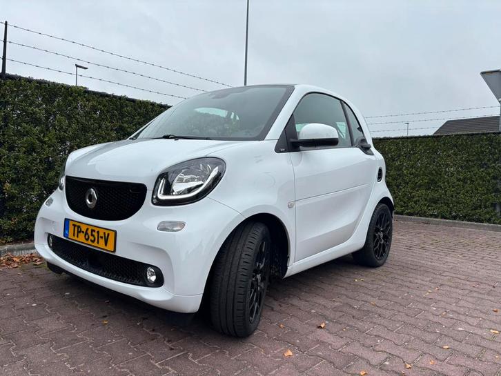 Smart ForTwo 0.9 66KW Coupe AUT 2018 Wit  90 PK., Auto's, Smart, Particulier, ForTwo, Airbags, Airconditioning, Android Auto, Apple Carplay