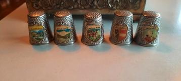Verzameling vingerhoedjes,souvenir. beschikbaar voor biedingen