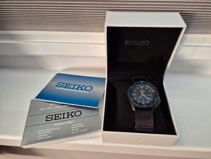 Seiko 5 Sports Automaat - Navy Strap - Nette Staat, Sieraden, Tassen en Uiterlijk, Horloges | Heren, Zo goed als nieuw, Seiko