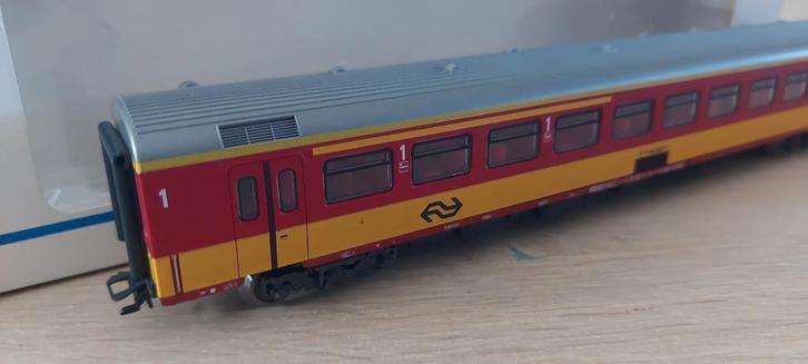 Märklin NS/SNCB 1/2 de klas beneluxrijtuig artnr 4262 in ovp, Hobby en Vrije tijd, Modeltreinen | H0, Zo goed als nieuw, Wagon