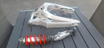 Achterbrug / swingarm cbr 400 rr monoveet schokbreker   beschikbaar voor biedingen