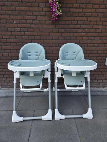 Baby eetstoelen beschikbaar voor biedingen
