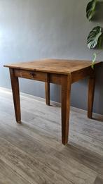 Antieke geleefde tafel brocante sober landelijk, Huis en Inrichting, Tafels | Sidetables, Ophalen