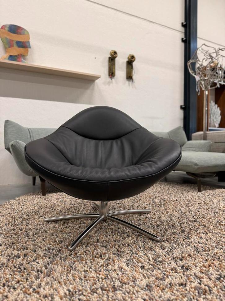 Nieuw Label Vandenberg Hidde Soft Fauteuil Zwart leer Gin, Huis en Inrichting, Fauteuils, Nieuw, Leer, 50 tot 75 cm, 75 tot 100 cm