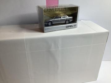 Opel Omega modelauto - verzamelobject beschikbaar voor biedingen
