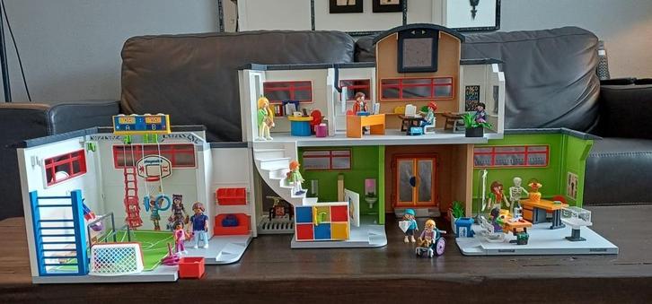 Te koop: Playmobil School met Gymzaal – Set 9453 + 9454, Kinderen en Baby's, Speelgoed | Playmobil, Zo goed als nieuw, Complete set
