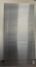 2 stuks Geperforeerde Metalen Plaat - Nieuw, Ophalen, Nieuw, Overige materialen, Minder dan 20 mm