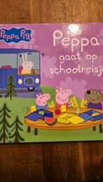 Peppa gaat op schoolreisje, Boeken, Ophalen of Verzenden, Zo goed als nieuw, 3 tot 4 jaar