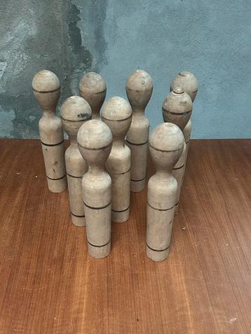 Oude Houten Kegels - Set van 9 stuks - Vintage Speelgoedkeg beschikbaar voor biedingen