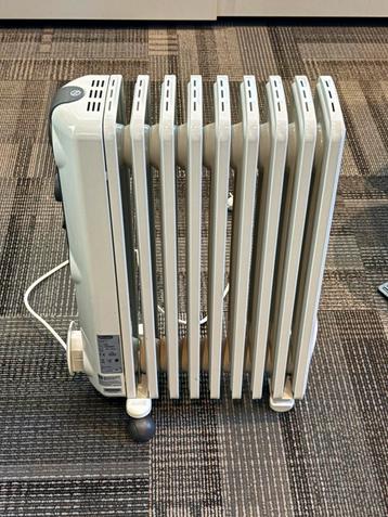 De’Longhi Radiator met wieltjes  beschikbaar voor biedingen