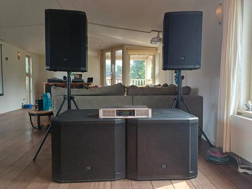 Complete JBL SRX 800 drive-in audio set met QSC GXD 8, Muziek en Instrumenten, Versterkers | Keyboard, Monitor en PA, Zo goed als nieuw