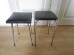 2 krukjes met zwarte zitting, w.o. Brabantia. Vintage, Ophalen of Verzenden, Gebruikt