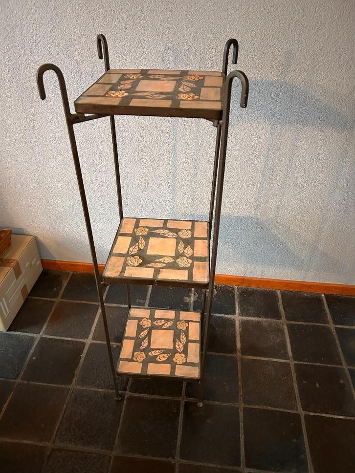 Plantenstandaard met drie etages, Huis en Inrichting, Woonaccessoires | Etagères, Zo goed als nieuw, Ophalen