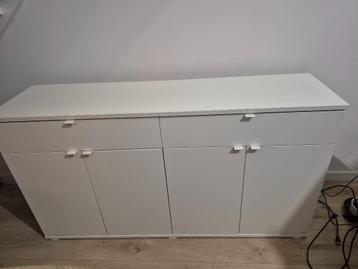 VIHALS buffetkast ikea beschikbaar voor biedingen
